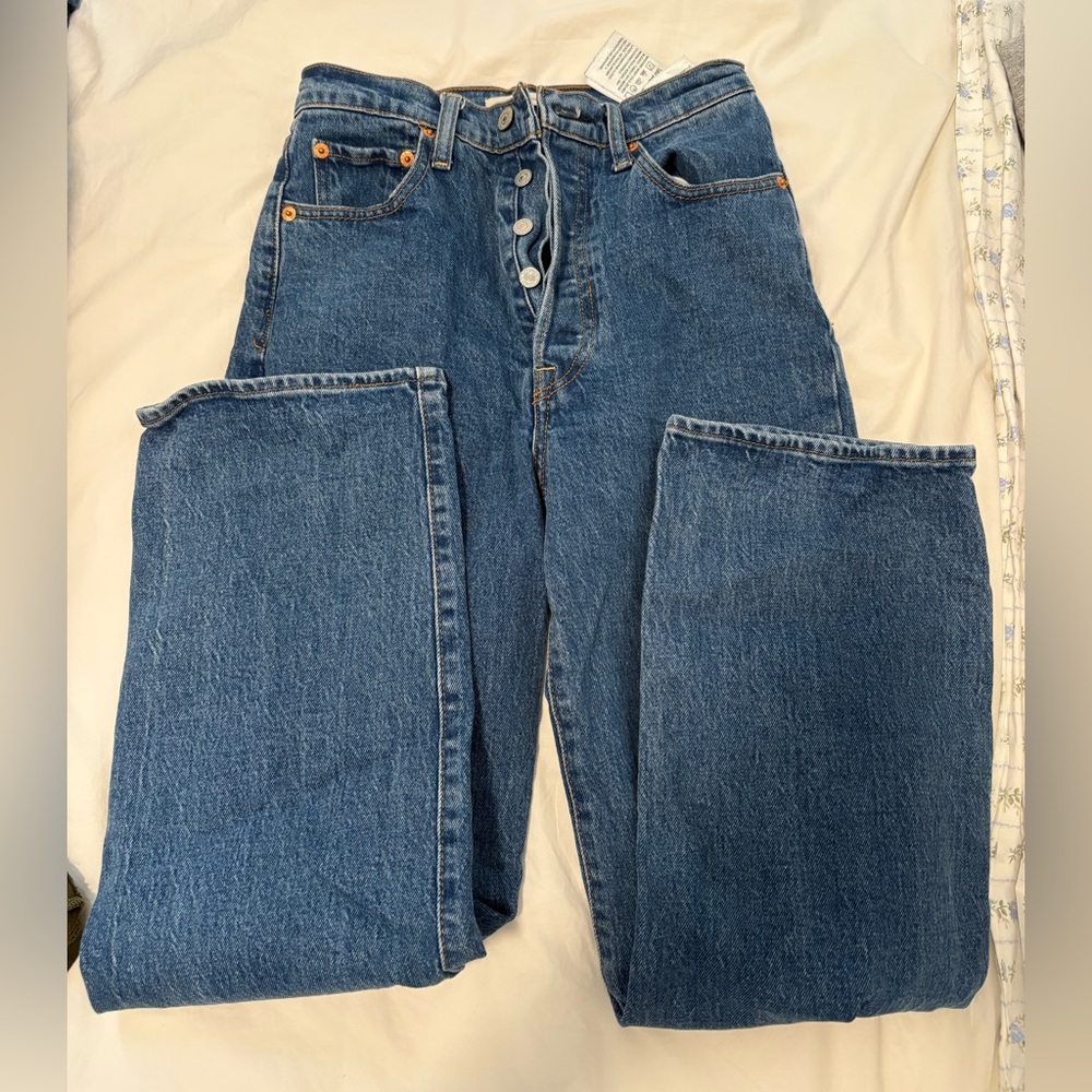 Levi’s Ribcage Straight (26)